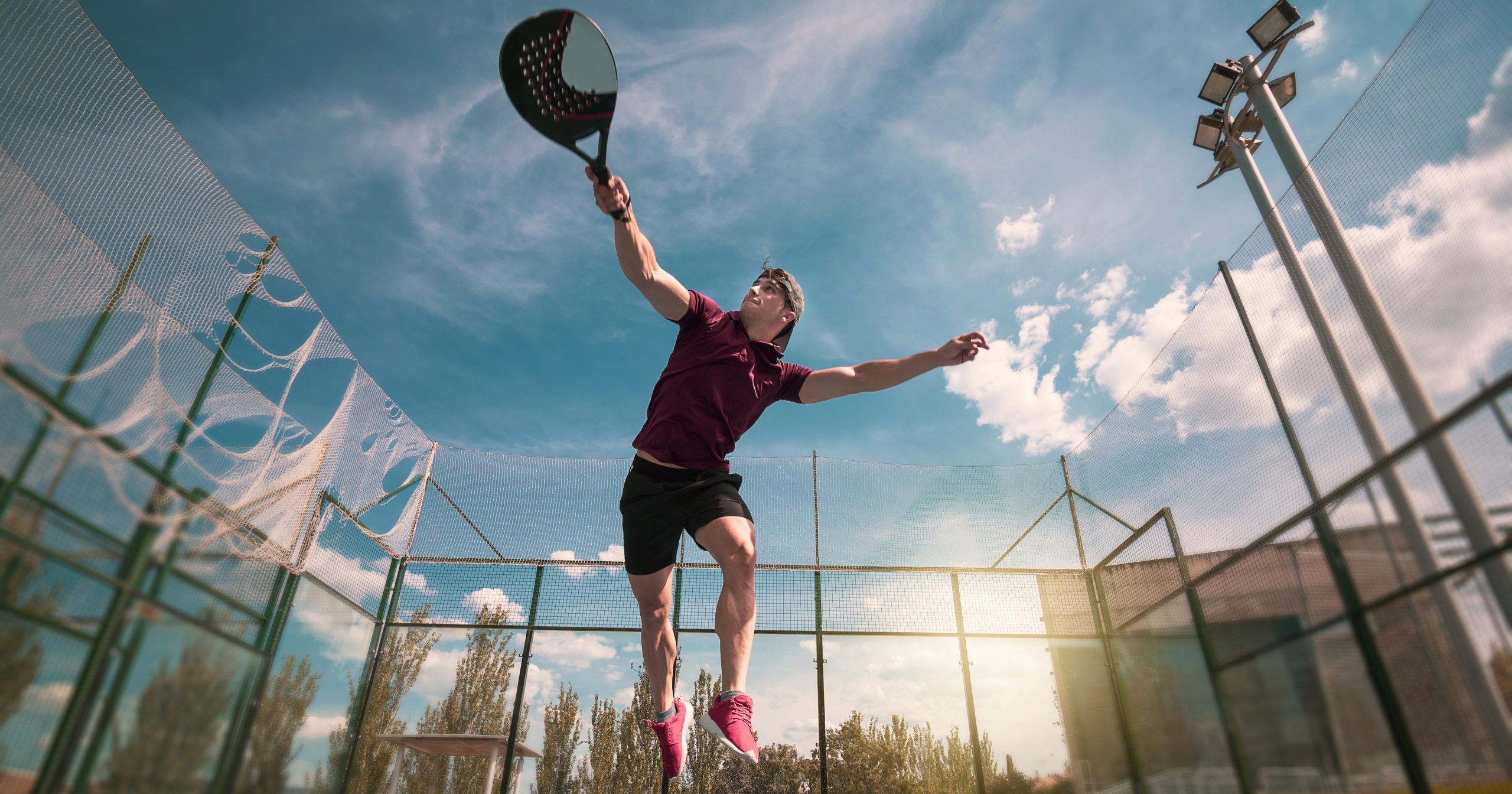 Wat is Padel? Spelers en coaches leggen het uit