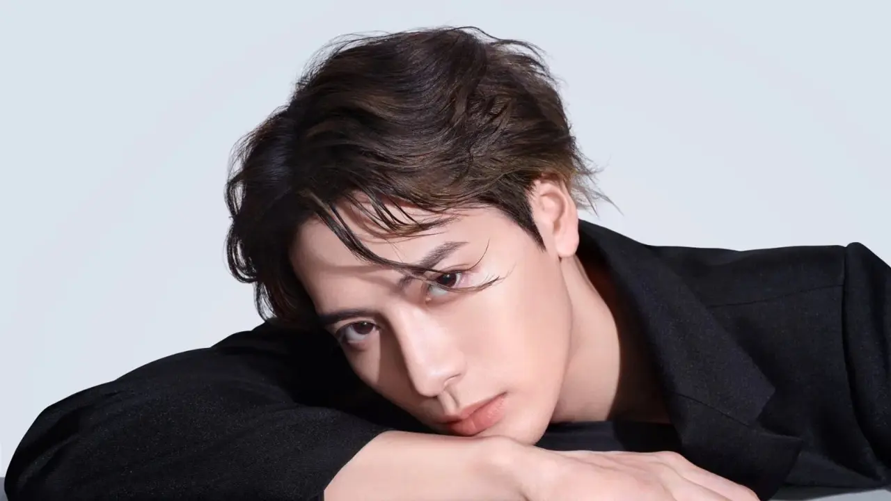 KPOP -ster Jackson Wang wil optreden met deze Indiase kunstenaar