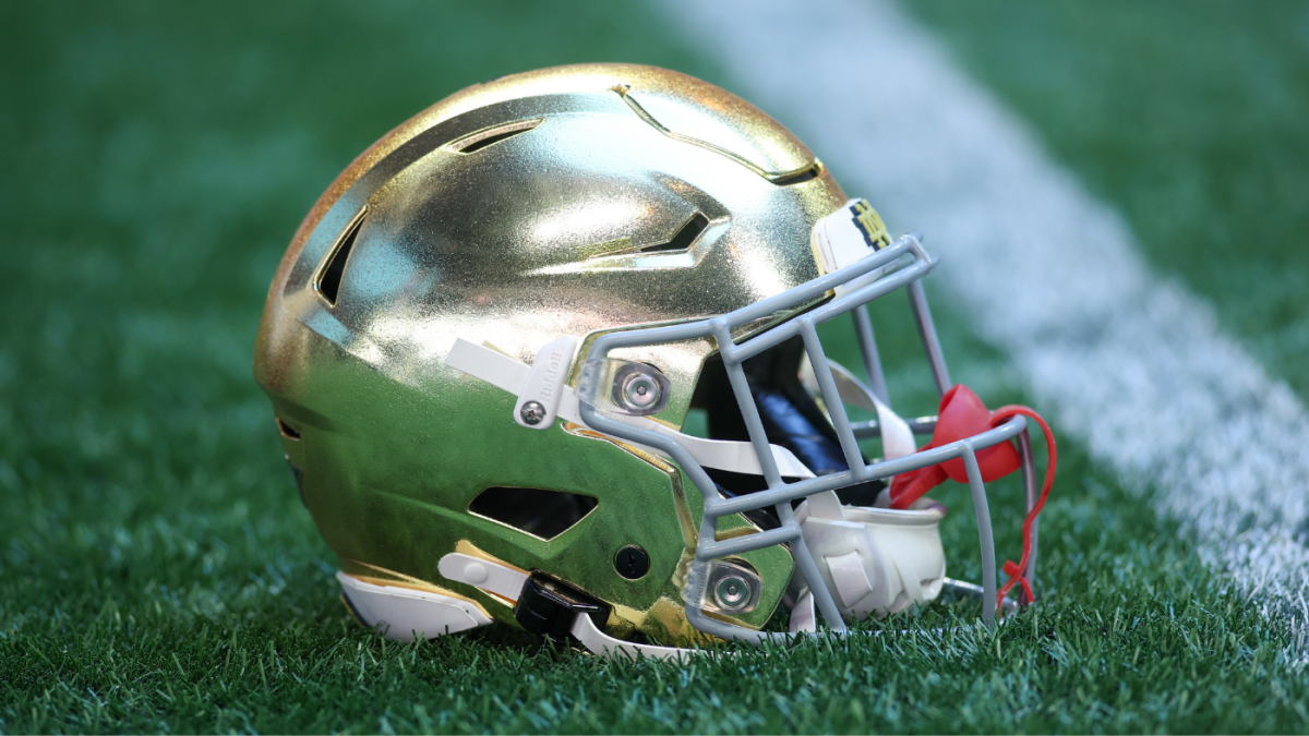 Ian Premer, nr. 3 gerangschikt strak einde, verbindt zich naar Notre Dame, verhuizende Irish naar No. 2 Class voor 2026